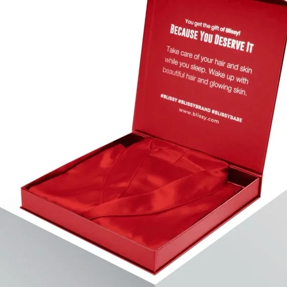 Blissy Red 100% Silk Robe - Picture 3 of 4